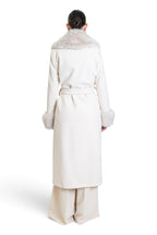 CAPPOTTO VESTAGLIA CON DETTAGLI IN ECO-VISONE