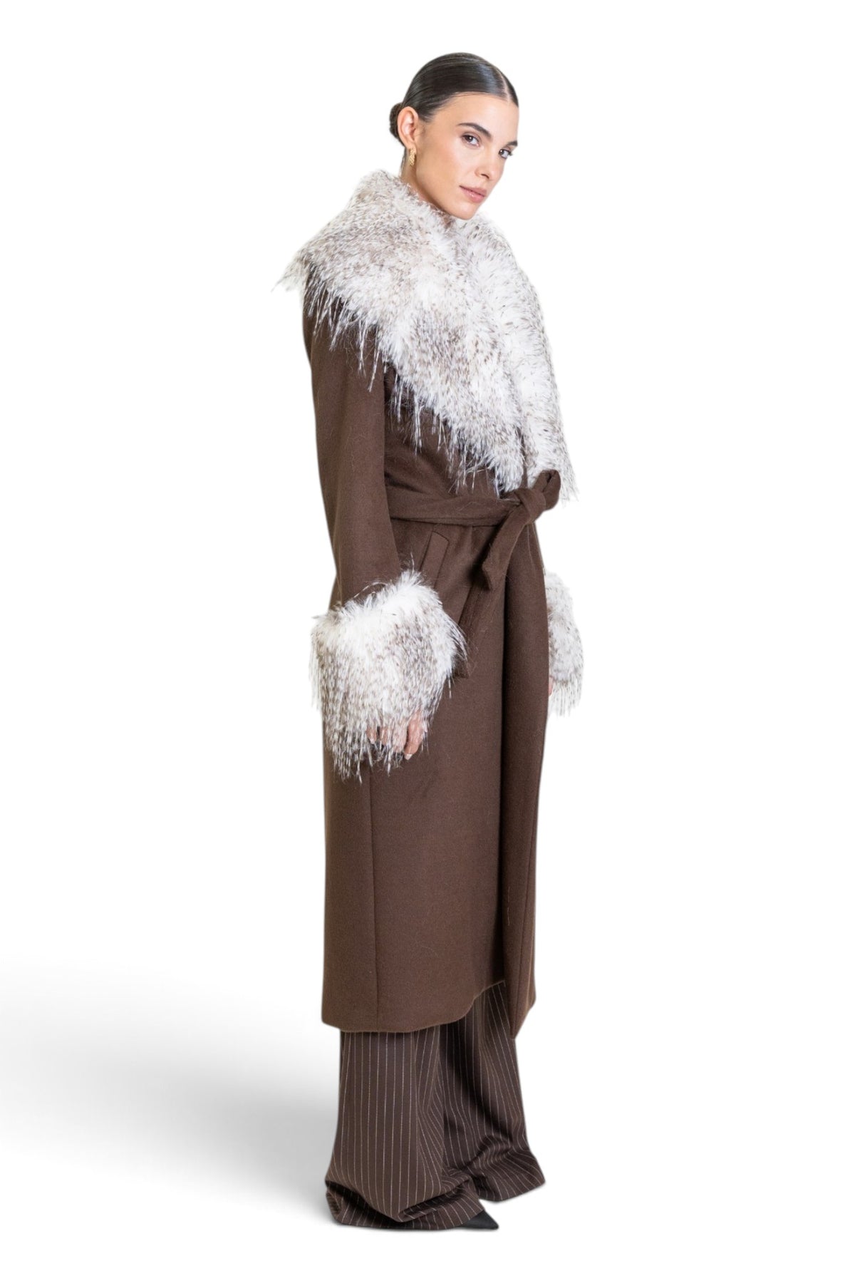 CAPPOTTO VESTAGLIA CON DETTAGLI IN ECO-PELLICCIA